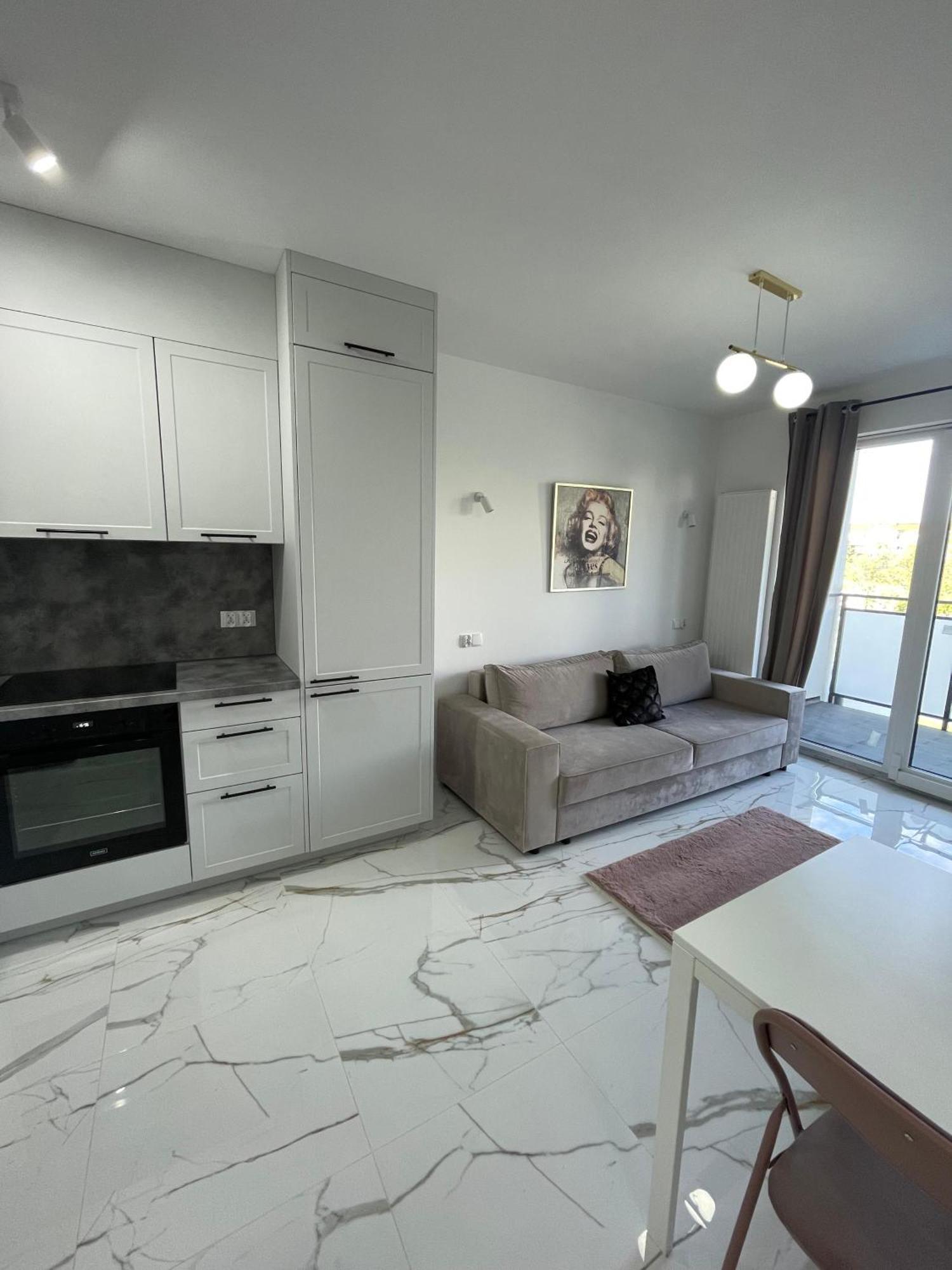 Marilyn Apartment